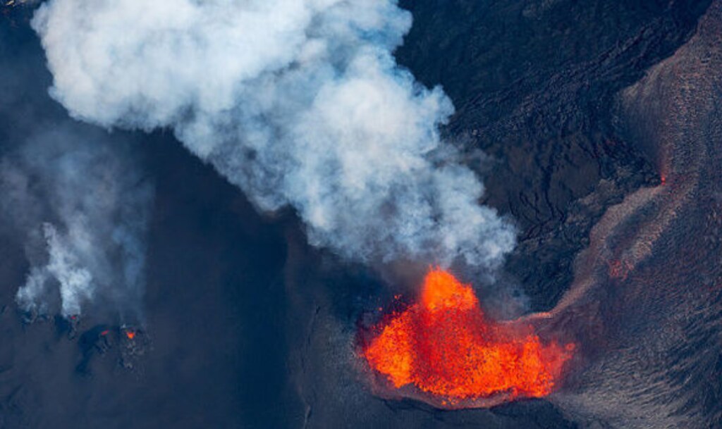 Tourism Industry Faces Massive Disruption (image credits: flickr)