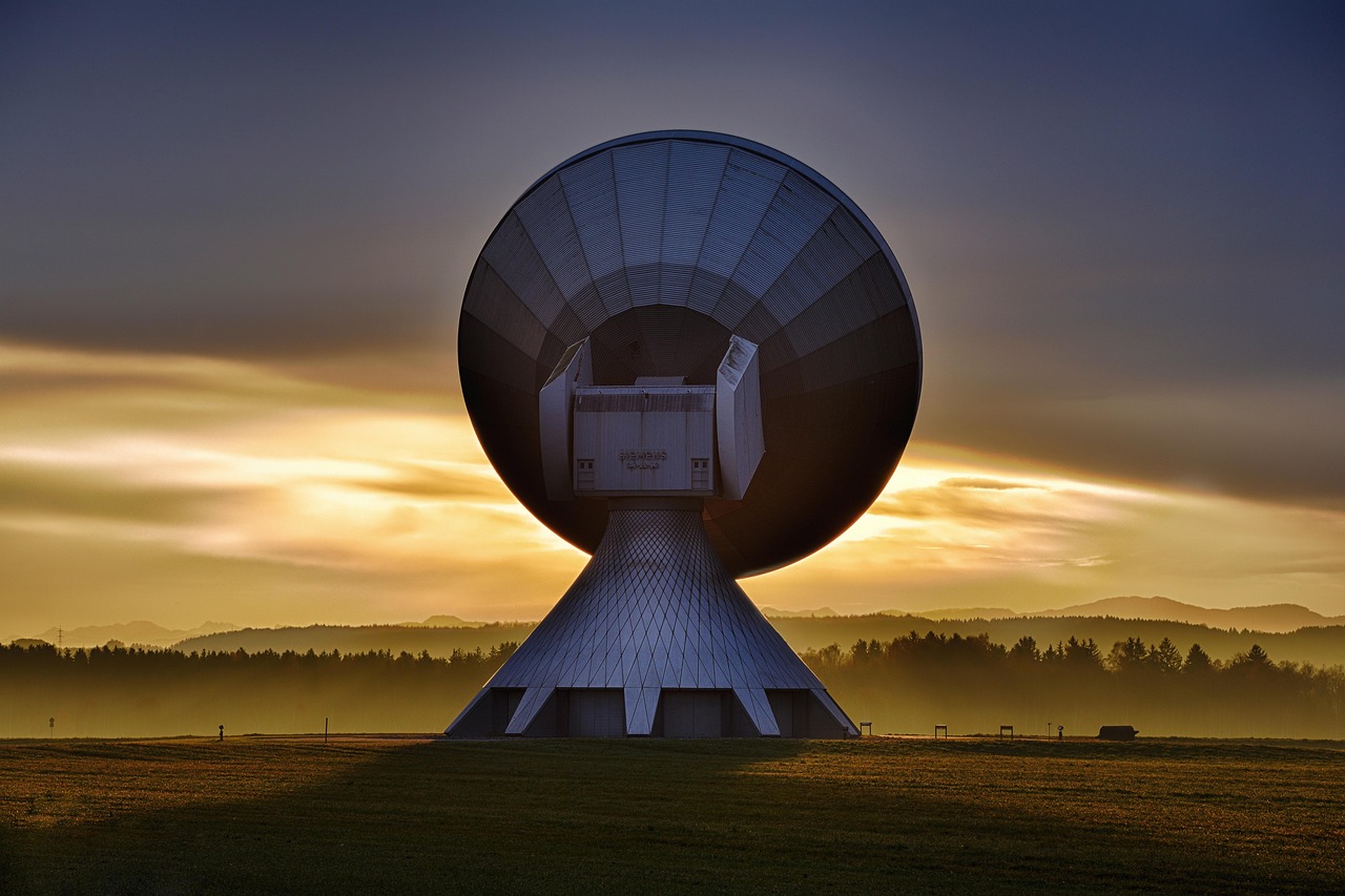 Risks to Astronauts and Satellites (image credits: pixabay)