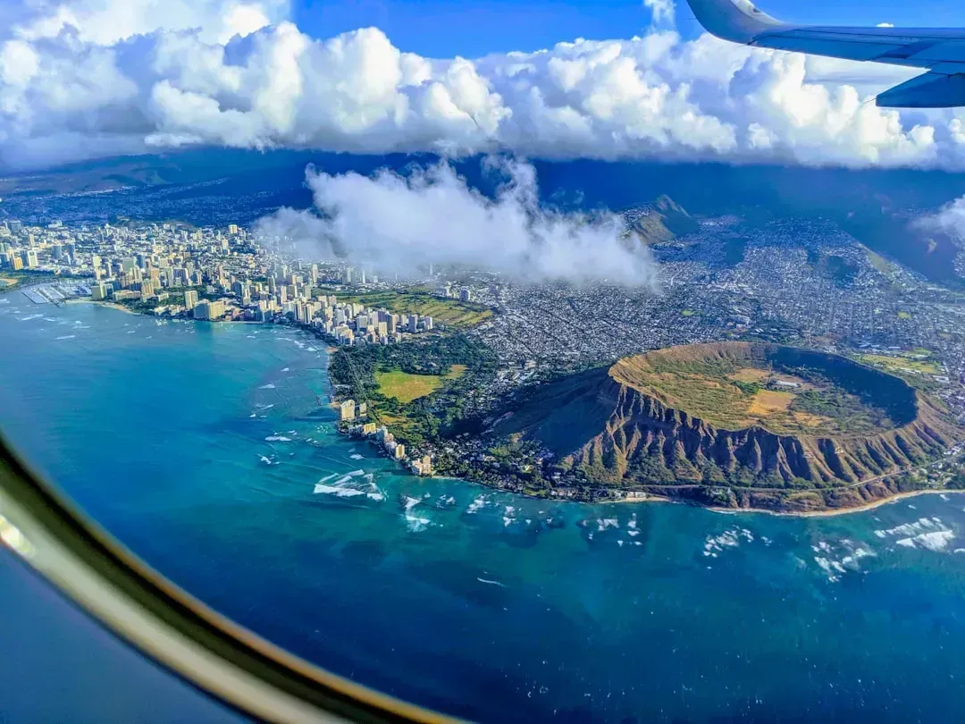 Honolulu, Hawaii: trade winds do the heavy lifting (Image Credits: Unsplash)