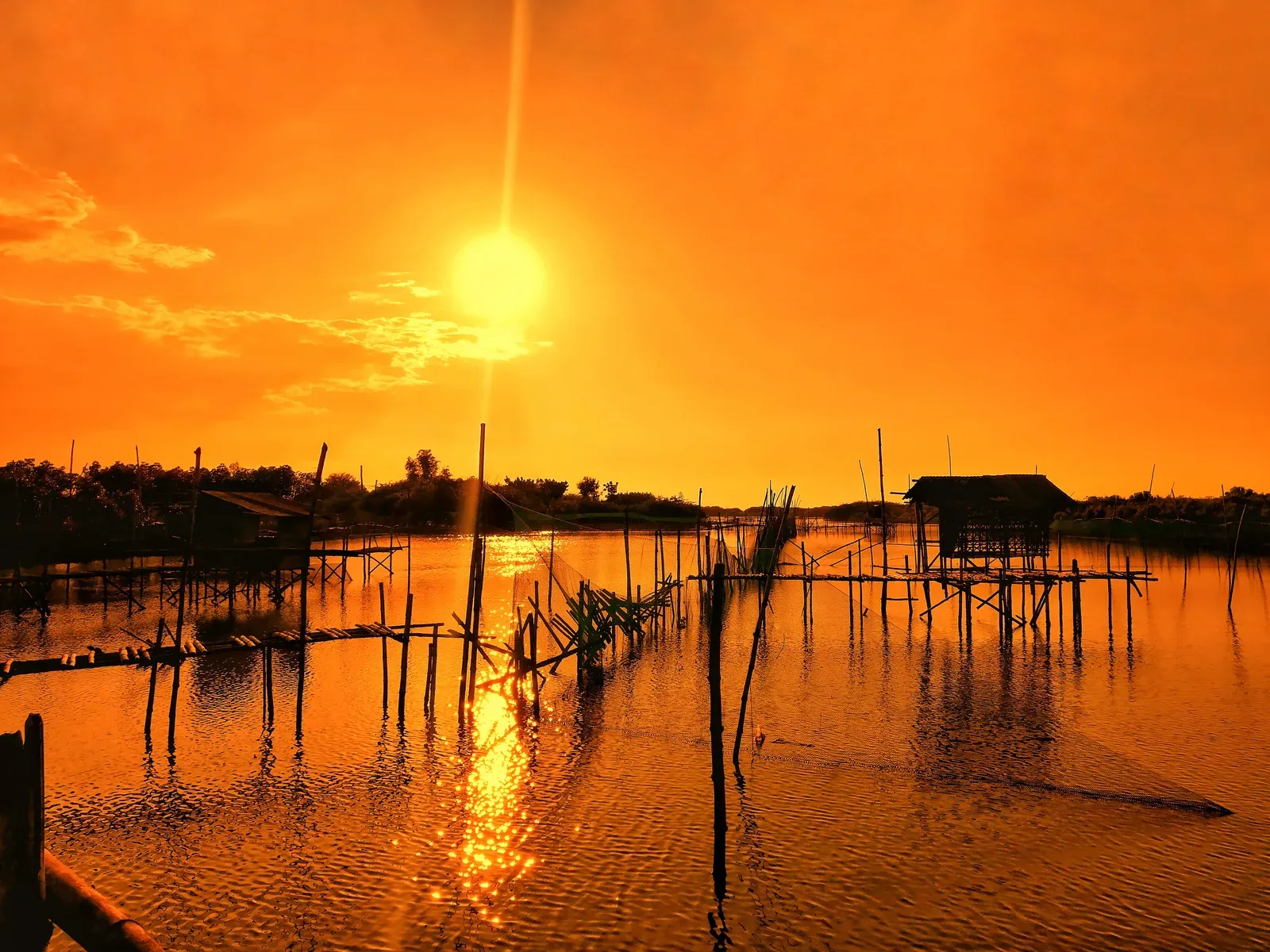 3. Rivers, Lakes, and Water Sources Are Visibly Changing (By Noriel Rullamas, CC BY-SA 4.0)