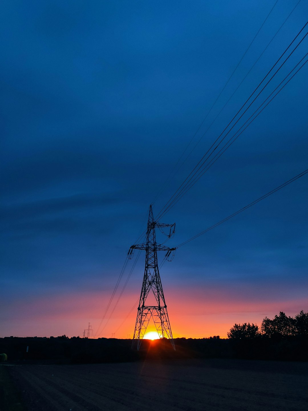 Connecticut - The Constitution State's Costly Cooling (image credits: unsplash)