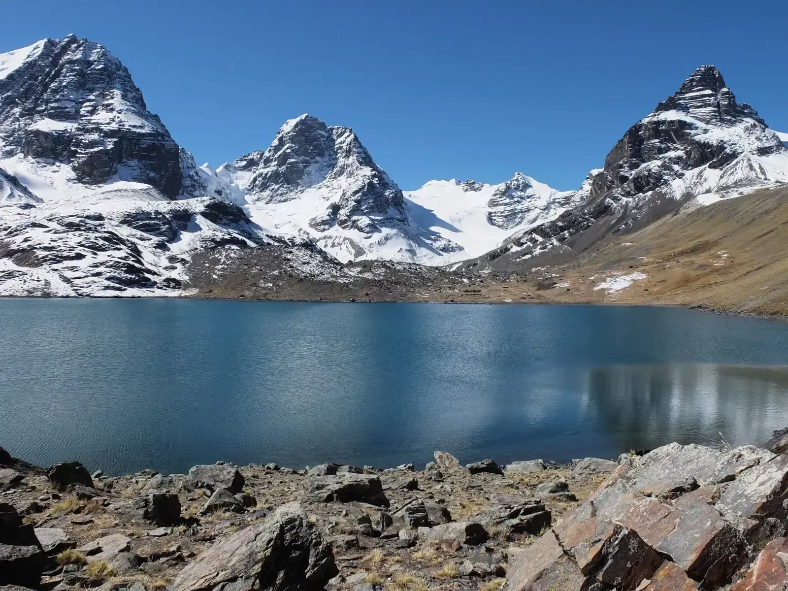 Cordillera Blanca and the Peruvian Andes (By Albert Backer, CC BY-SA 3.0)