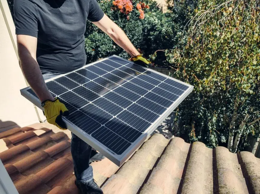 Battery-sharing programs offer a partial offset (Image Credits: Pexels)