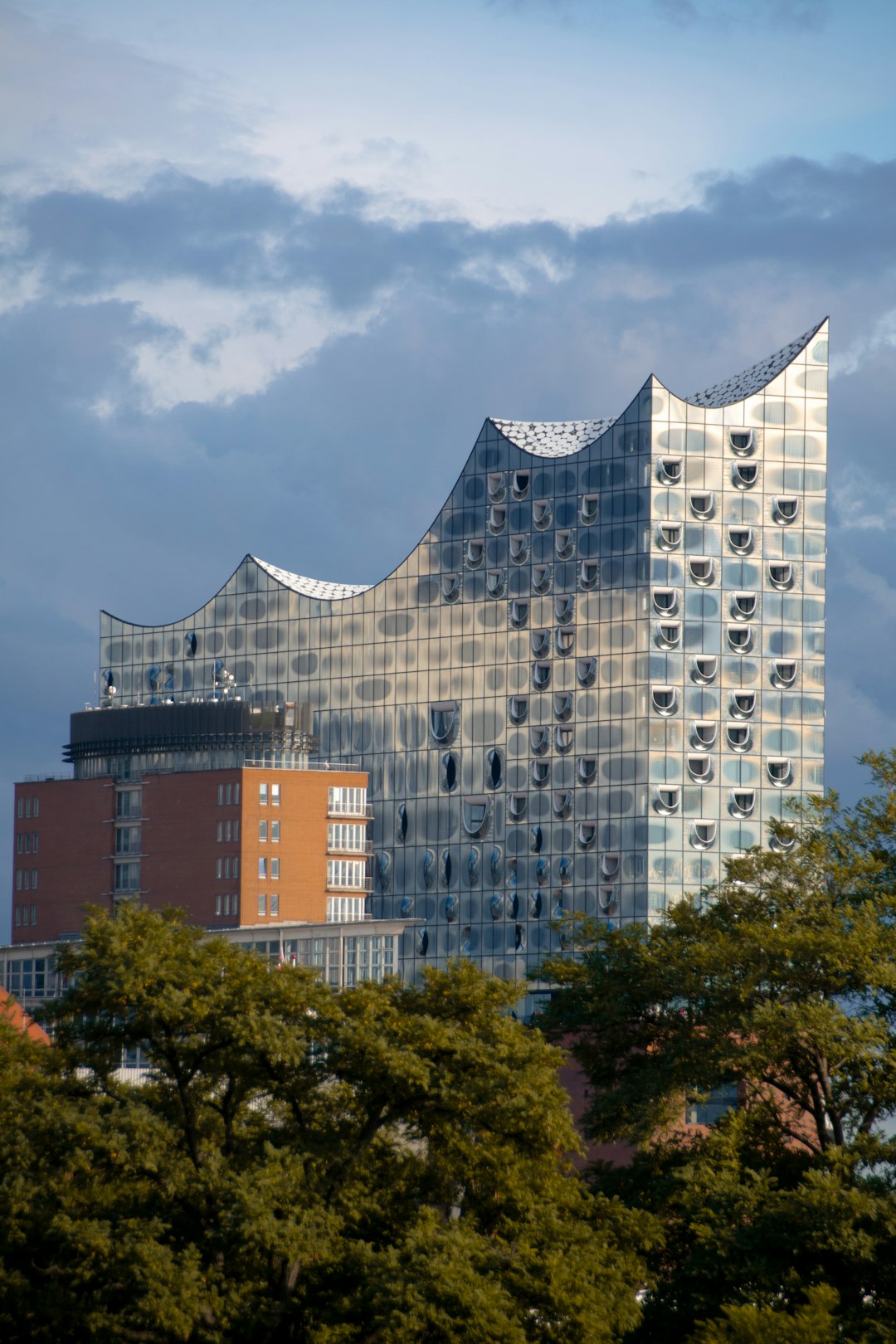 Amsterdam: Where Smart Buildings Actually Think (image credits: unsplash)