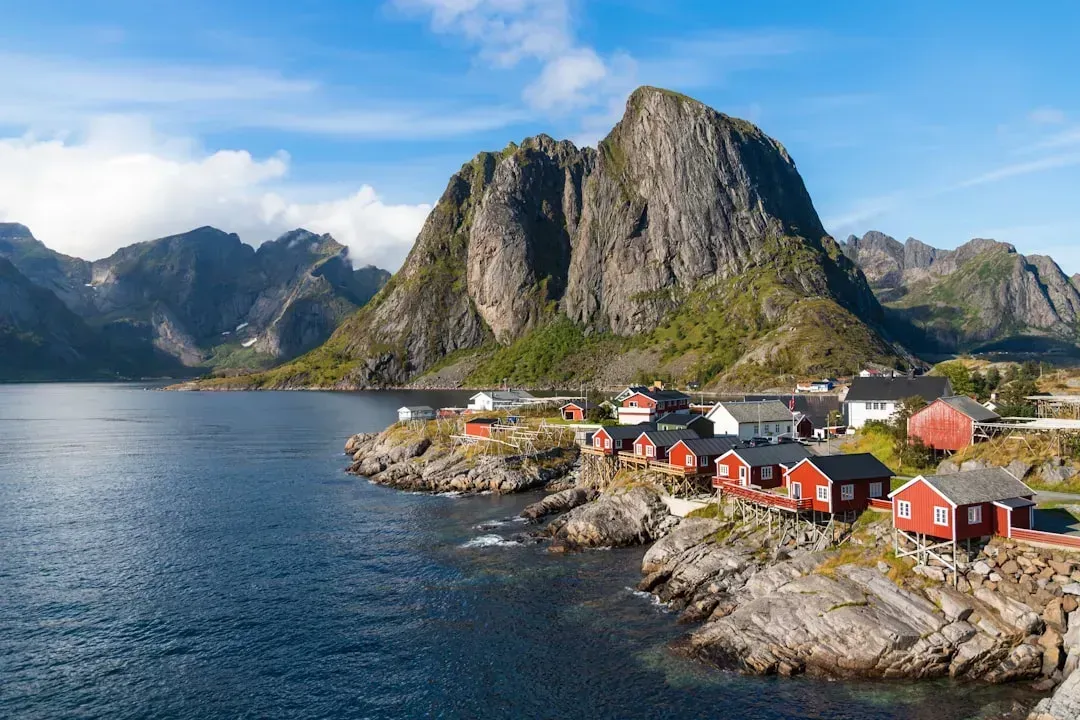 Lofoten Islands, Norway (Image Credits: Unsplash)
