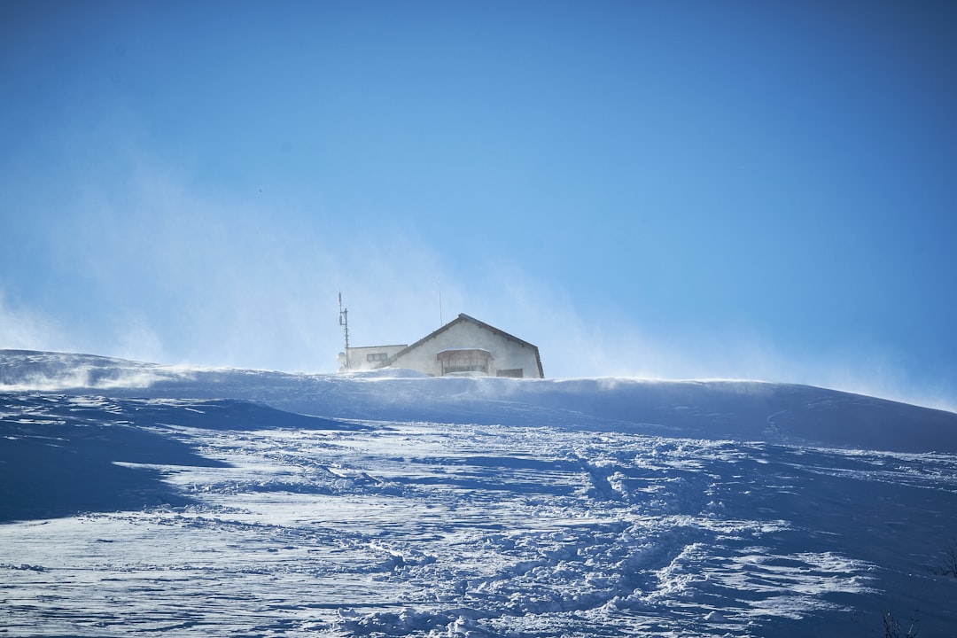 Antarctica's Katabatic Wind Spectacle (image credits: unsplash)
