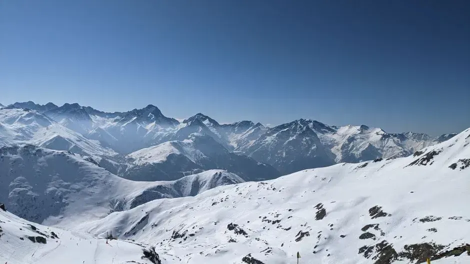 The Alps and Scandinavia: Europe's early snow zones (Image Credits: Pexels)