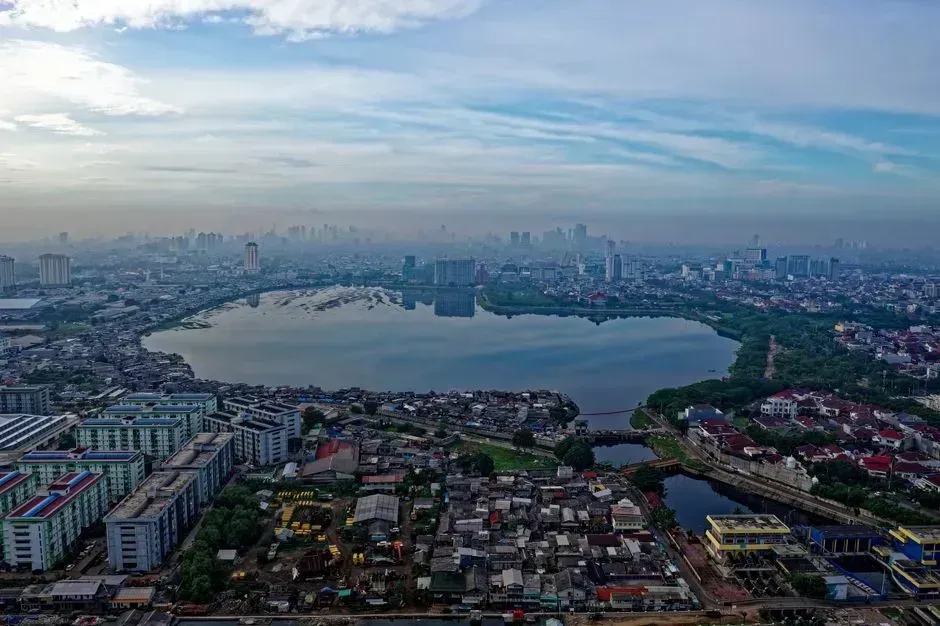 Jakarta, Indonesia: the fastest sinking capital on Earth (Image Credits: Pexels)