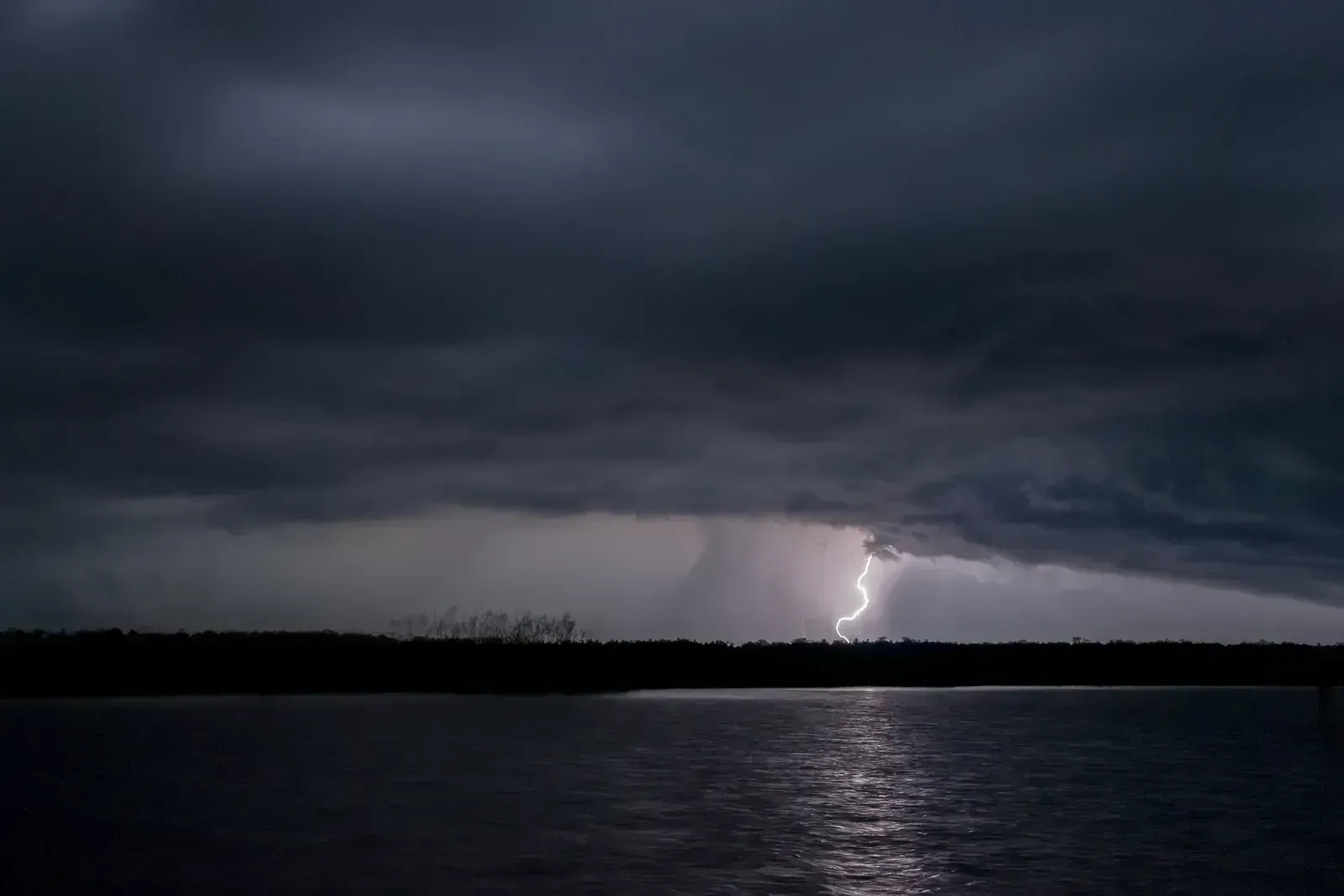 3. Catatumbo Lightning: Earth's Permanent Storm (Catatumbo Lightning | Rayo del Catatumbo, CC BY-SA 2.0)