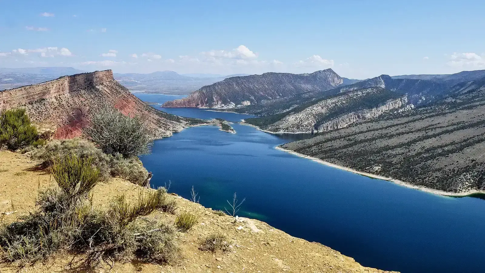 Flaming Gorge and Navajo: The Upstream Reservoirs Feeding the Crisis (By Paul Hermans, CC BY-SA 3.0)