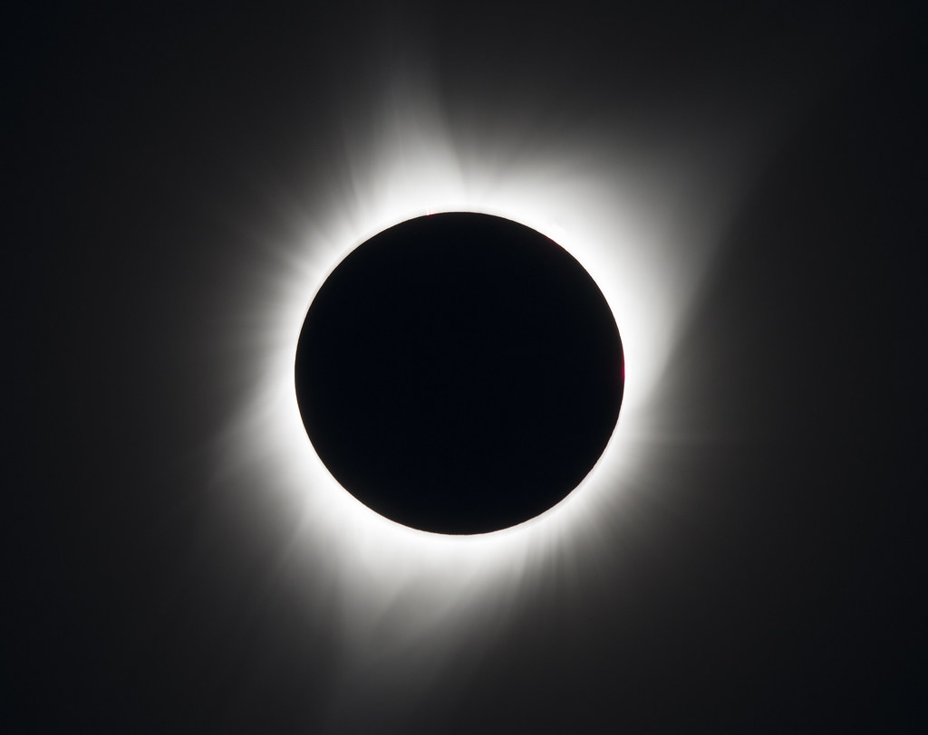 Europe's First Total Eclipse in Nearly Three Decades (image credits: flickr)