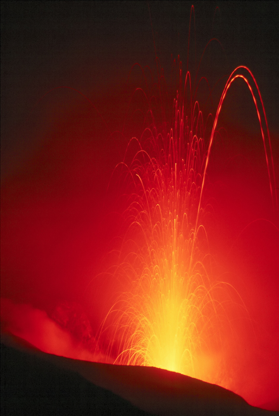 Powerful Volcanic Activity and Magma Movement (image credits: wikimedia)