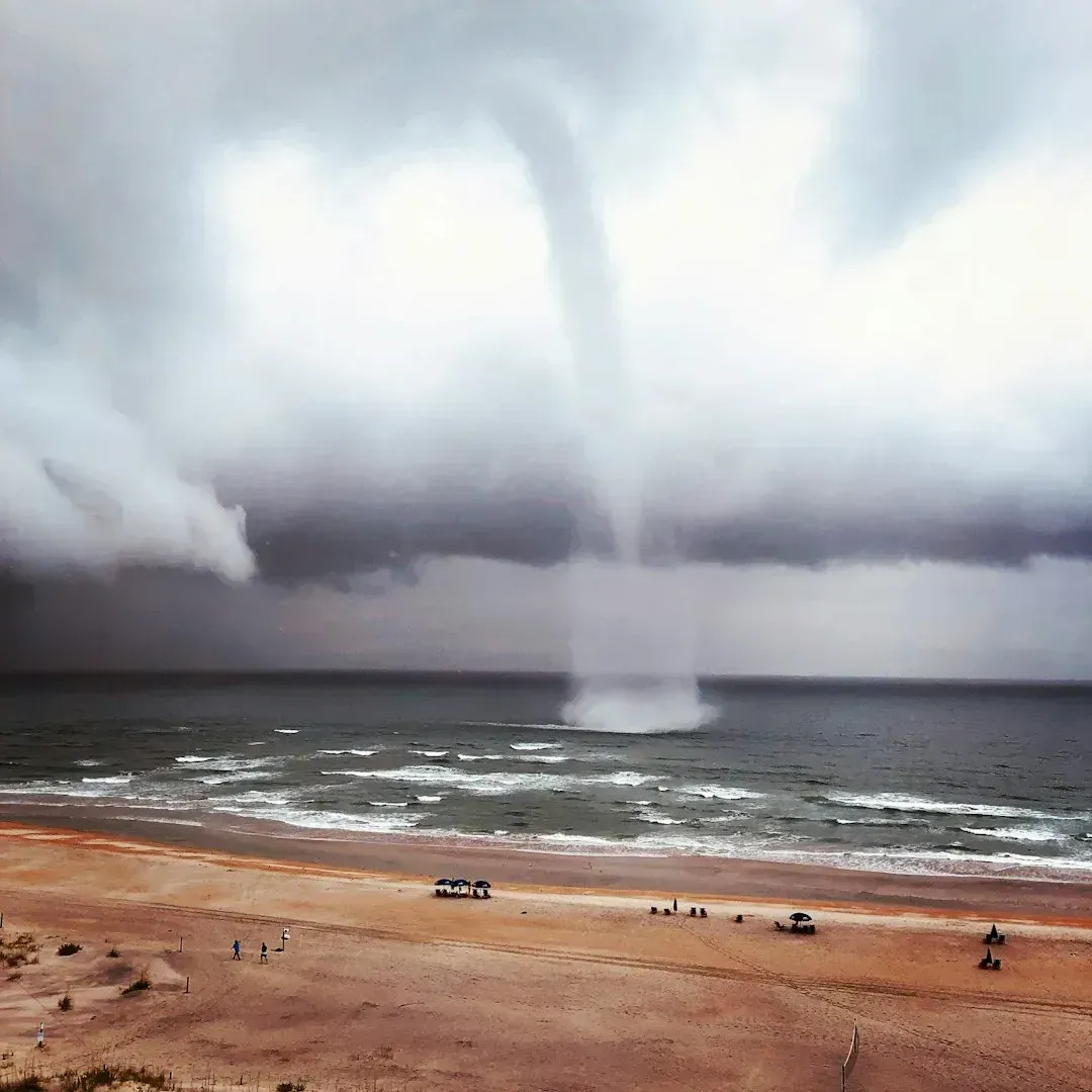 6. North Carolina: Where Hurricanes and Inland Flooding Converge (Image Credits: Unsplash)