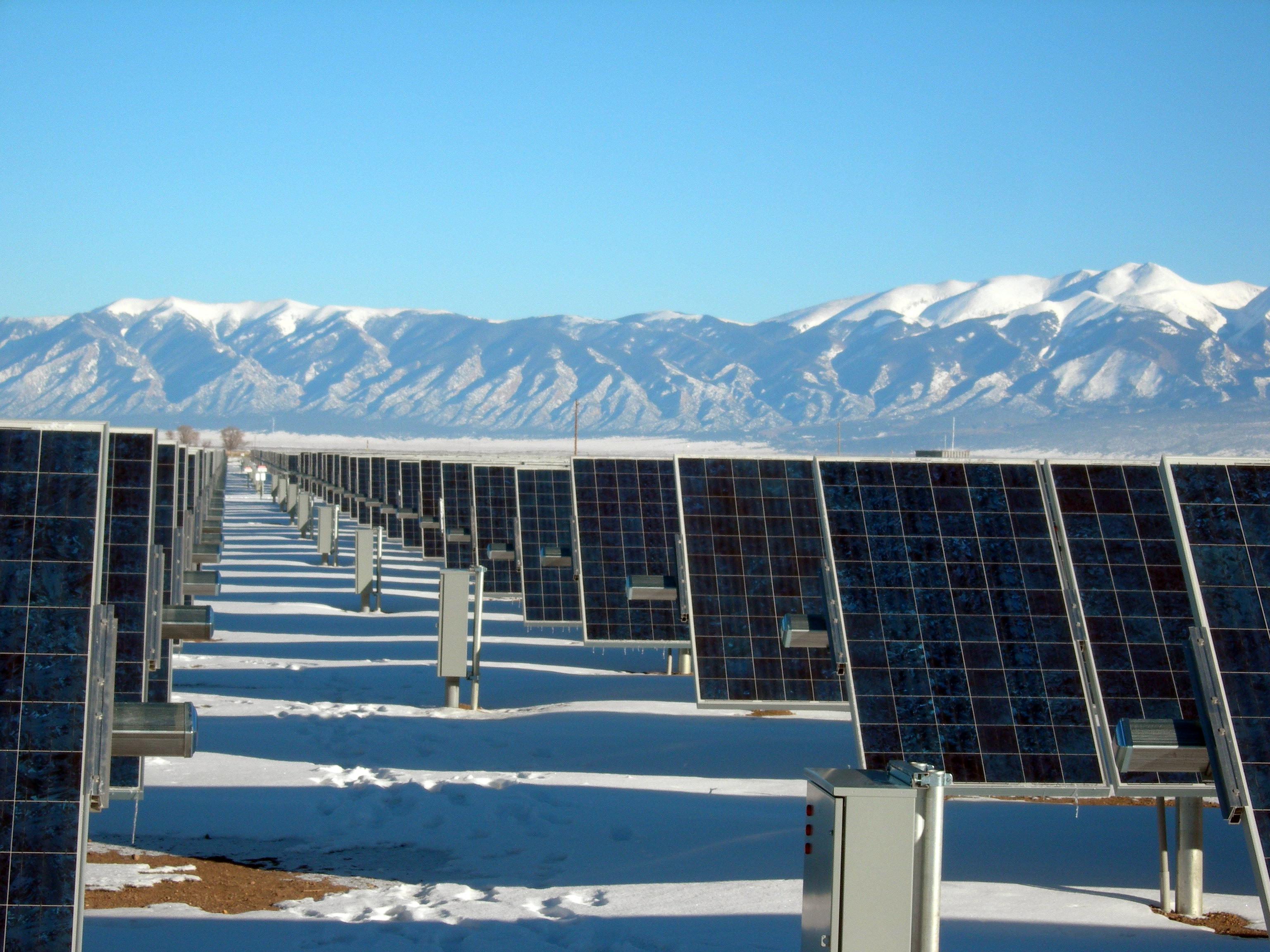 The Alamosa Solar Generating Project (USA) (image credits: wikimedia)