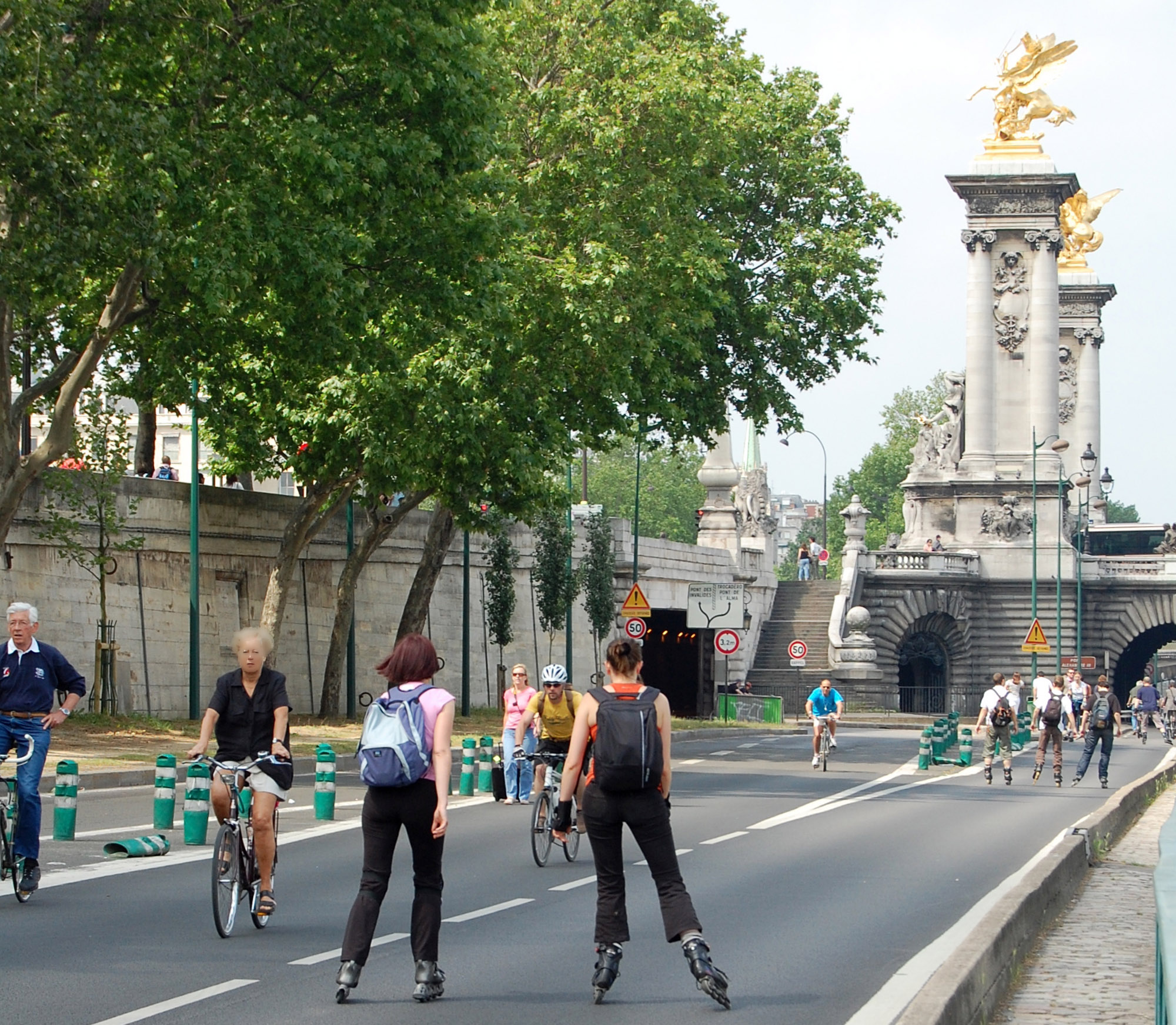 Paris: Car-Free Sundays