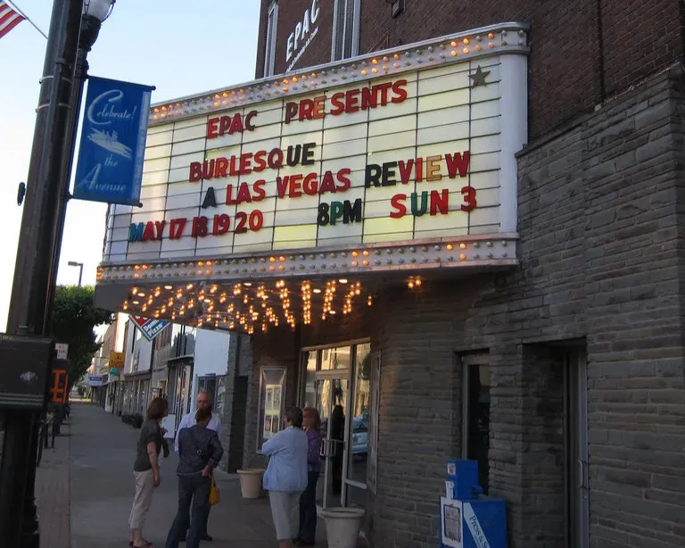 #10 - The Vaudeville Theater Marquee (Image Credits: Flickr)
