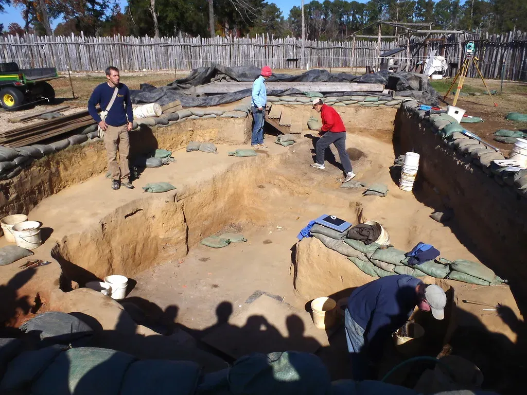 7. The Jamestown Burn Layer and Colonial Artifacts, Virginia (sodai gomi, Flickr, CC BY 2.0)