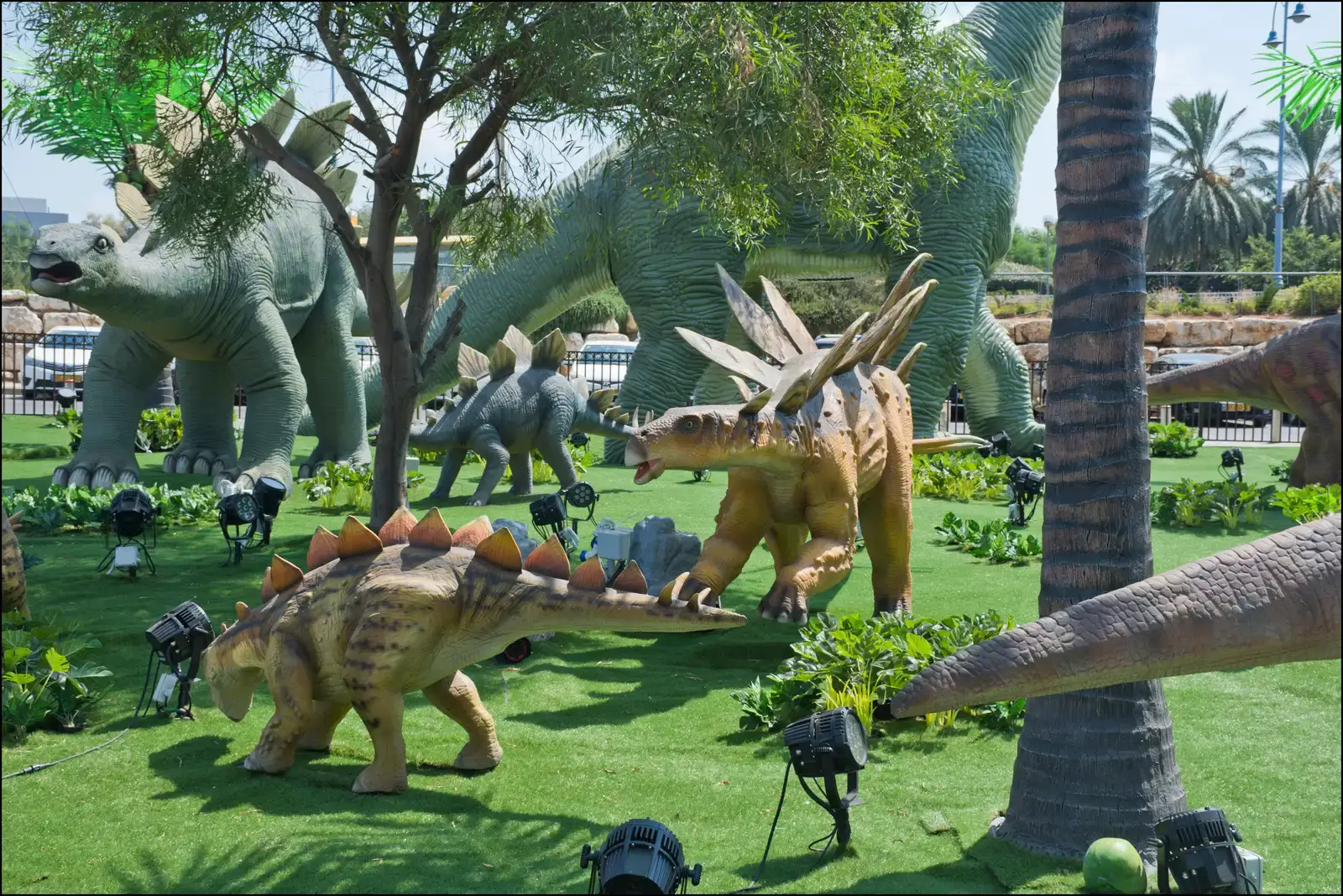 What Everyday Life Might Look Like in a Dinosaur‑Ruled Present (By MathKnight, CC BY 4.0)