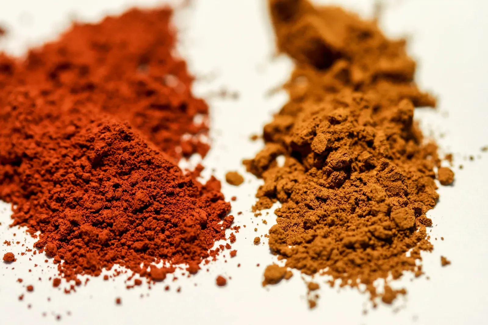Natural Pigments: From Simple Resource to Possible Symbol (By User:A,Ocram, CC0)