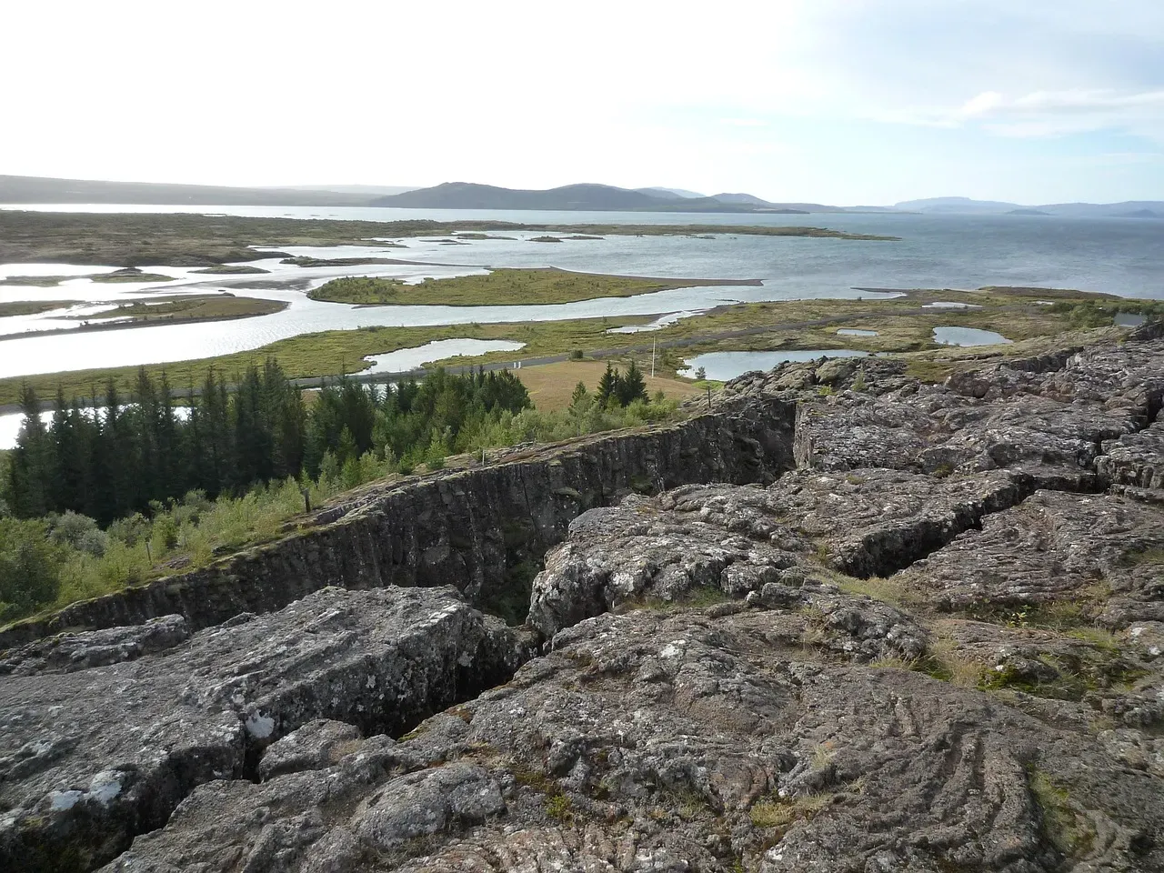 How Ancient Tectonics Made a Restless, Patchwork Planet (Image Credits: Pixabay)