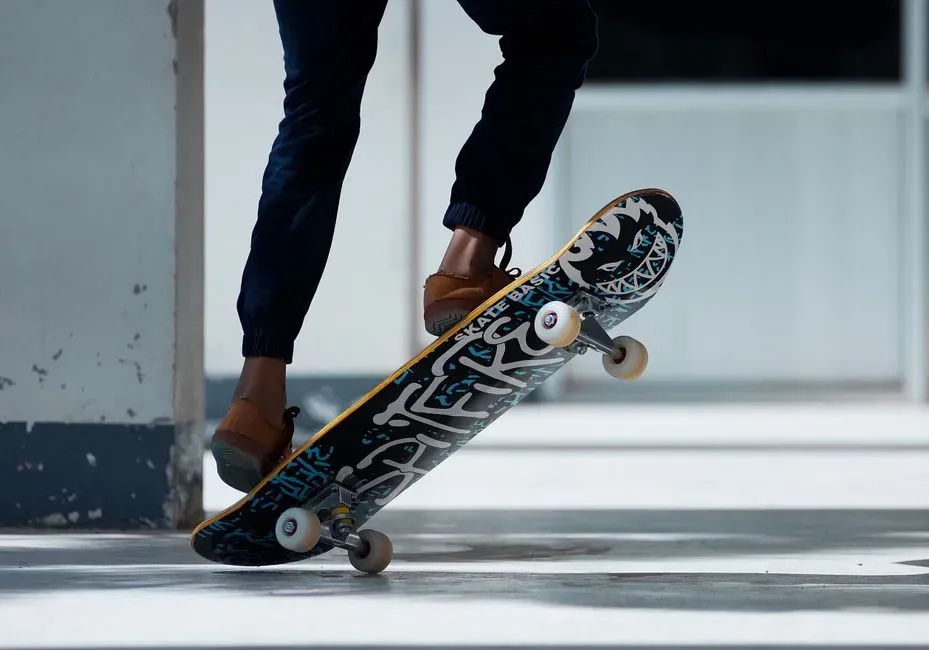 Skateboarding and Sunglasses Dinosaurs Living Their Best 1990s Life (Image Credits: Pexels)