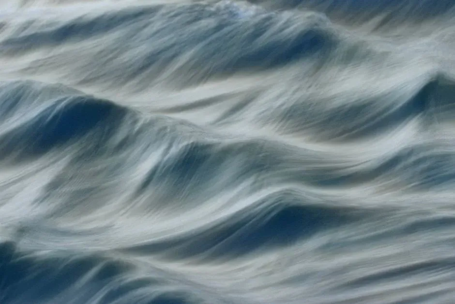 #12 Waves and Surface Textures on Water Bodies (Image Credits: Pexels)