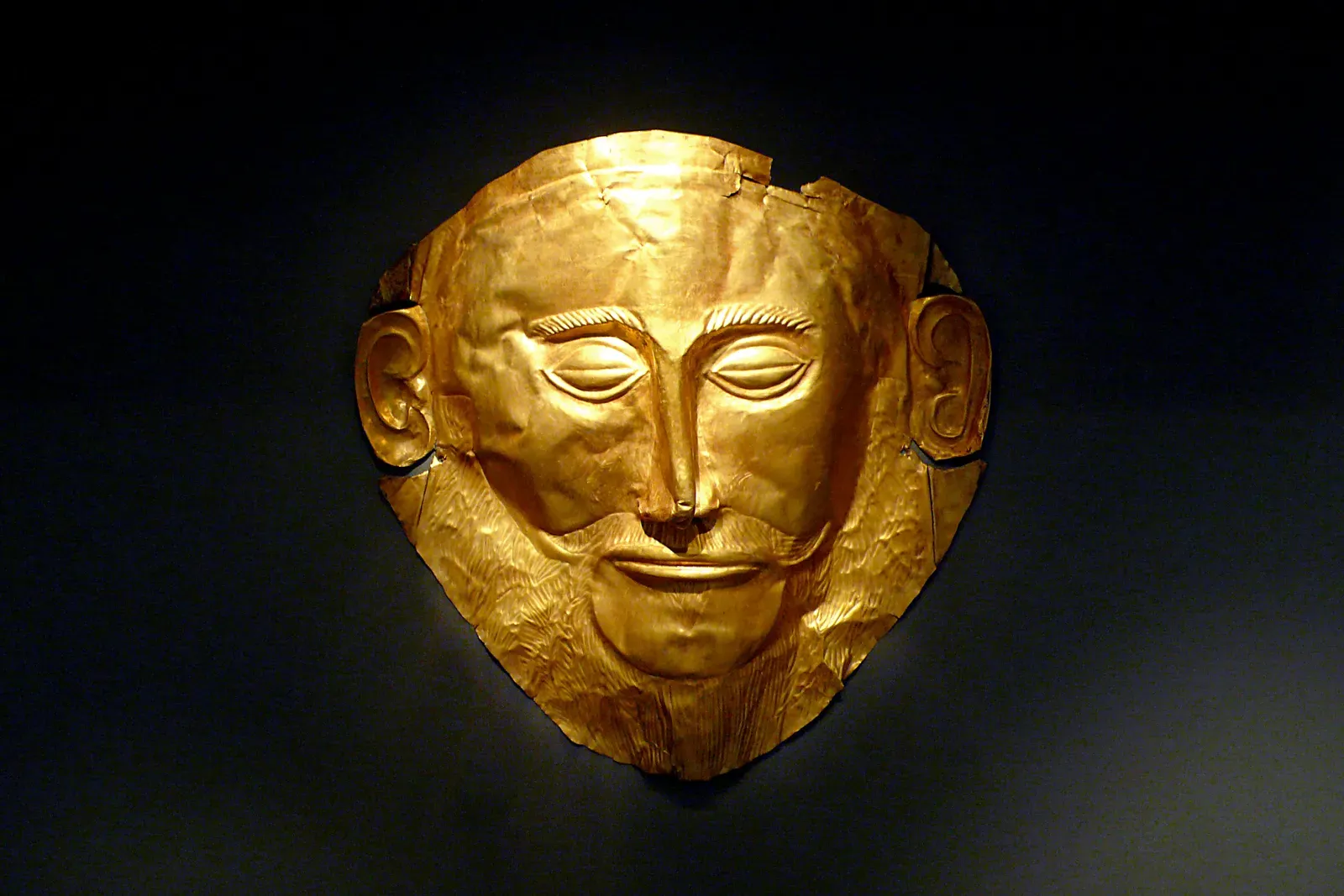 The Mask of Agamemnon: Royal Face or Romantic Misattribution? (Flickr: the mask of agamemnon, CC BY 2.0)