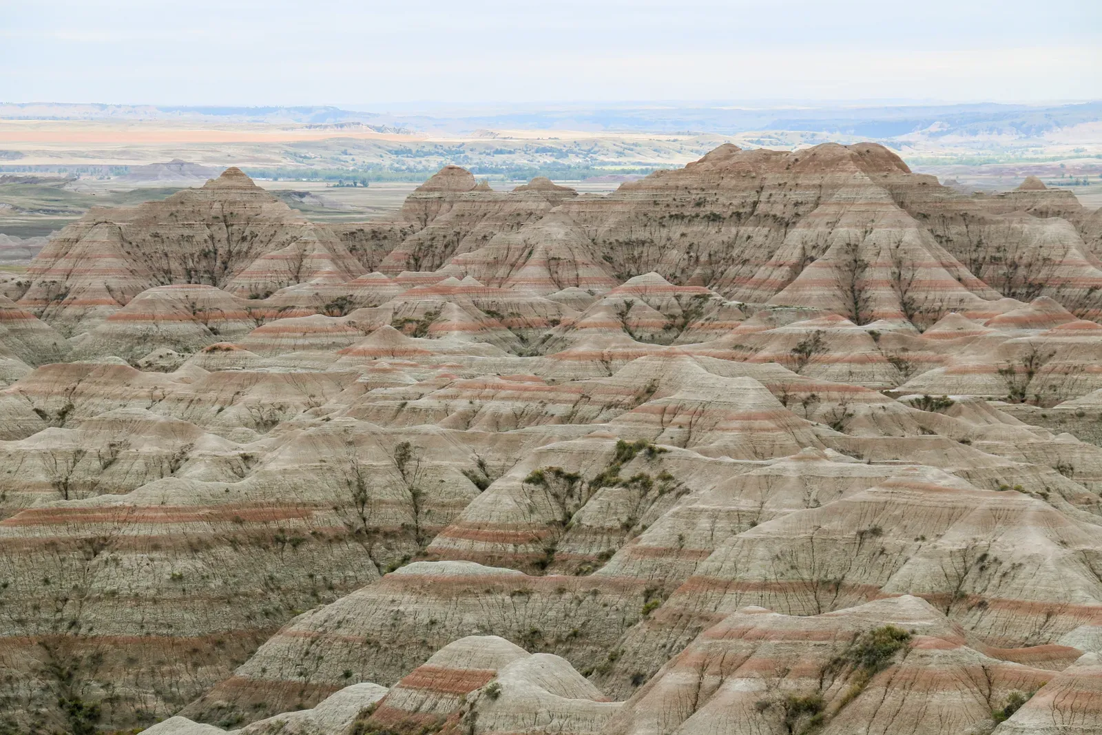 11. Badlands and Painted Deserts, South Dakota and Arizona – Colorful Fossil‑Rich Time Slices (By Martin Kraft, CC BY-SA 3.0)