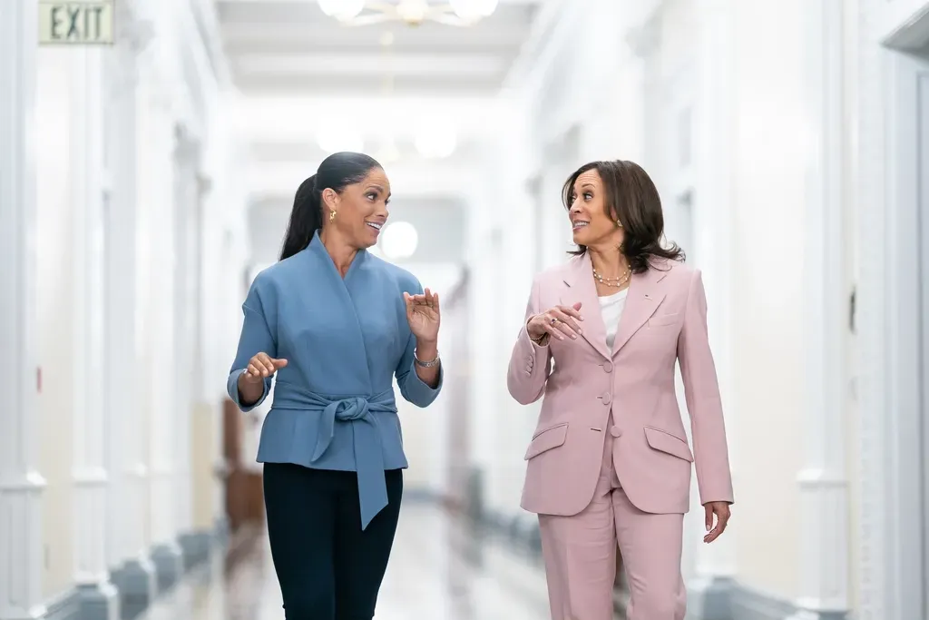 They Mirror r Behavior Excessively (Image Credits: Rawpixel)