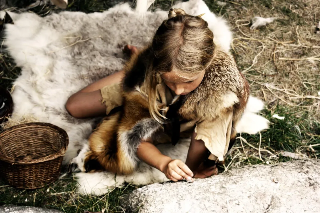 4. Women as Helpless, Silent Accessories (Image Credits: Pixabay)