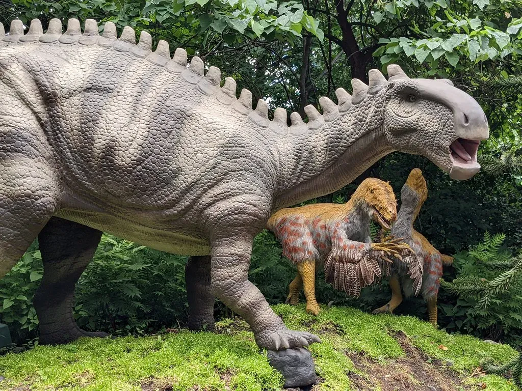 7. Tenontosaurus – The Sturdy Workhorse of Early Cretaceous Woodlands (edenpictures, Flickr, CC BY 2.0)