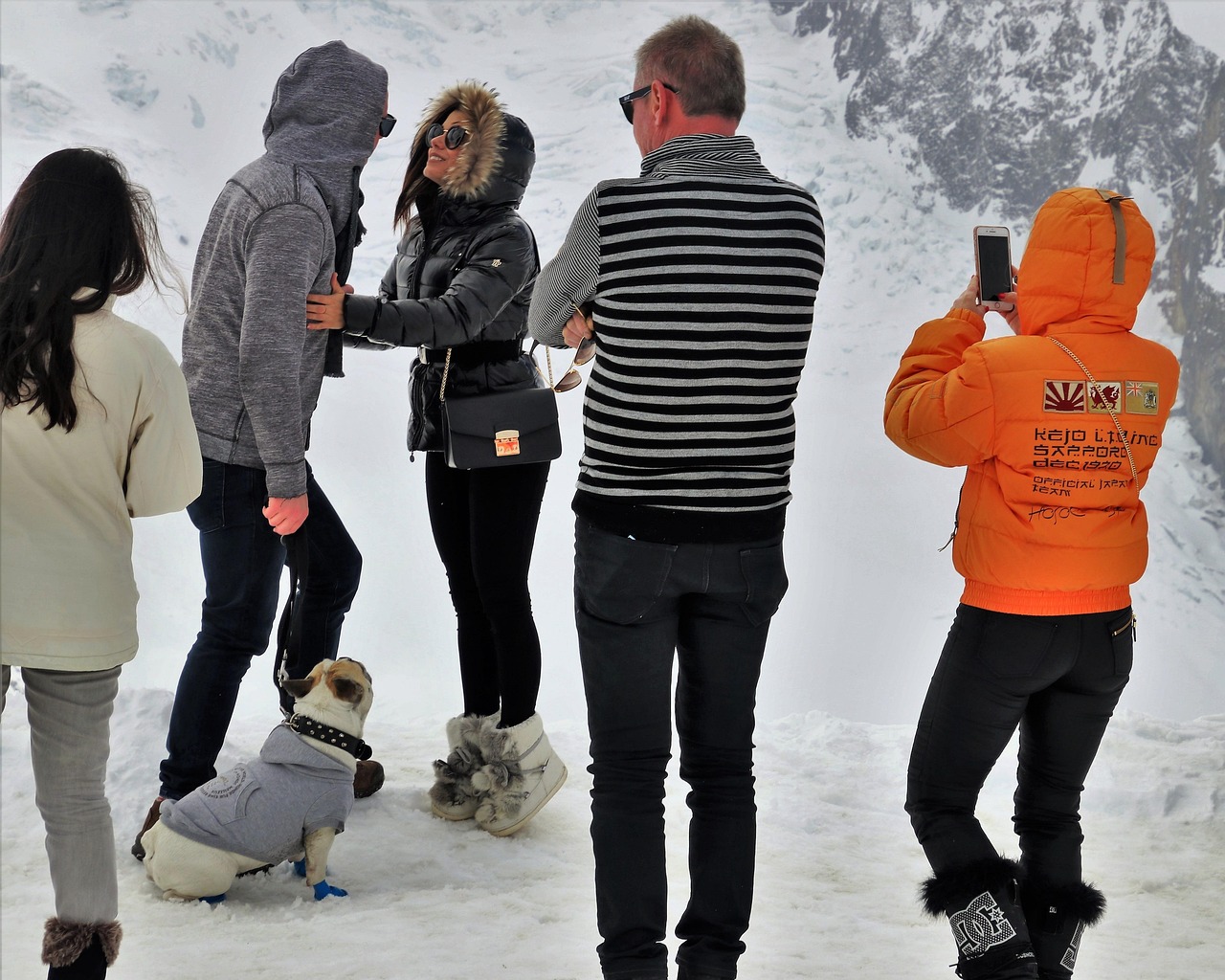 They Dominate Conversations From the Start (Image Credits: Pixabay)