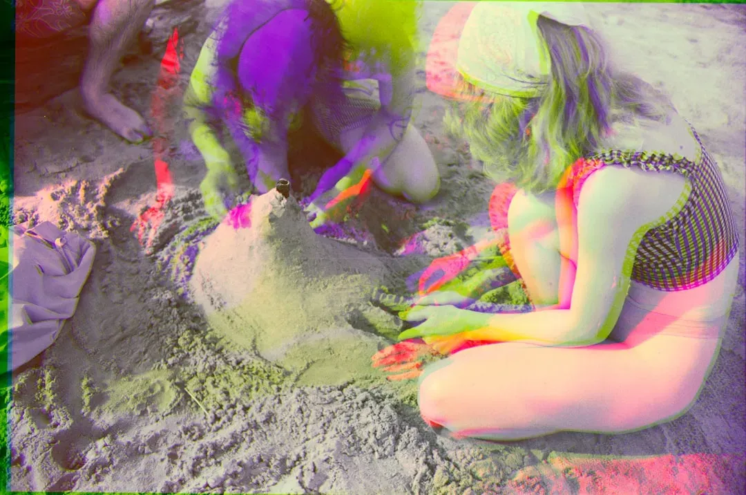 Your Brain Prioritizes Meaning Over Details (Image Credits: Unsplash)