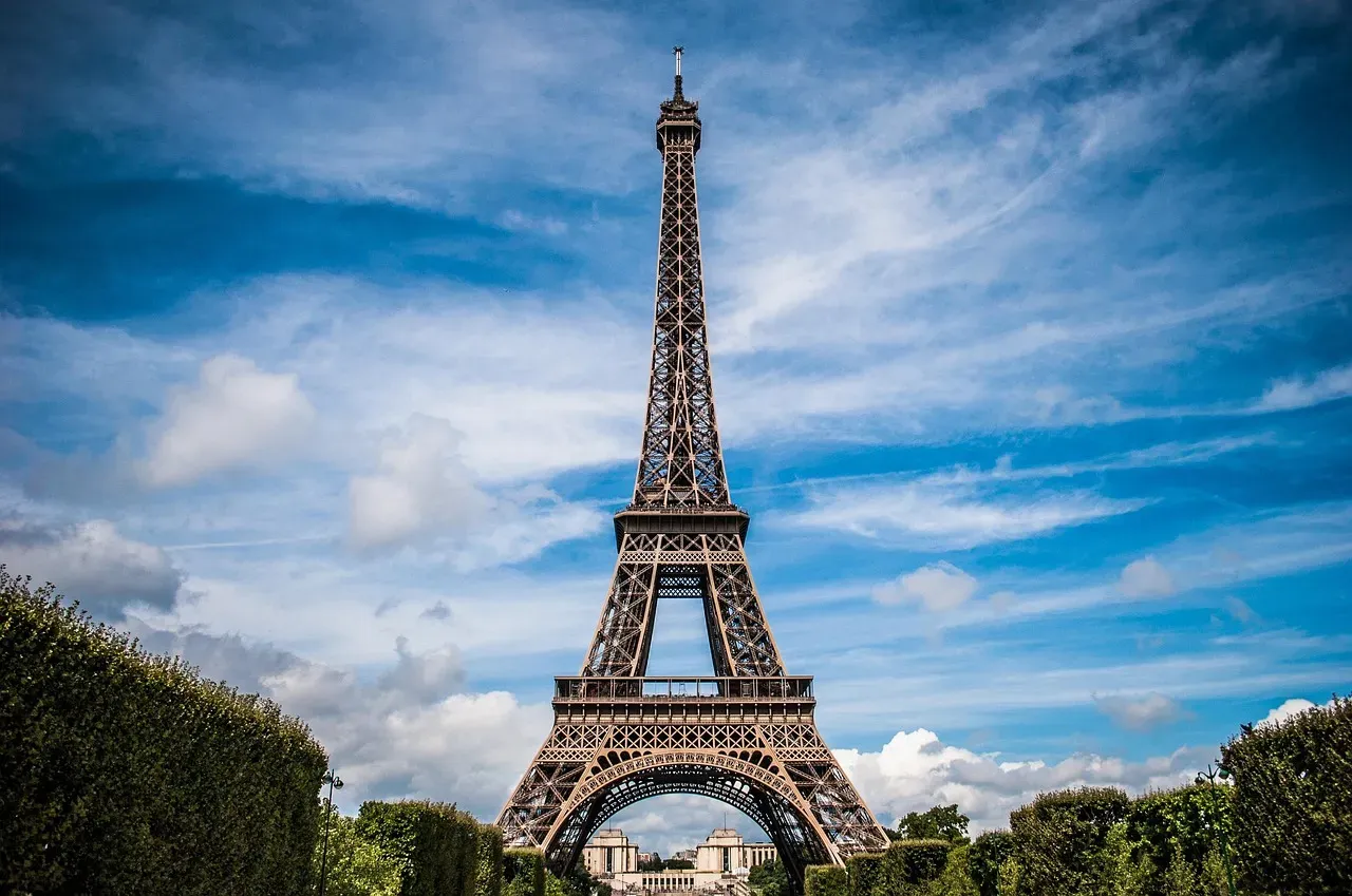 #1 - The Eiffel Tower Hid Gustave Eiffel's Private Apartment (Image Credits: Pixabay)