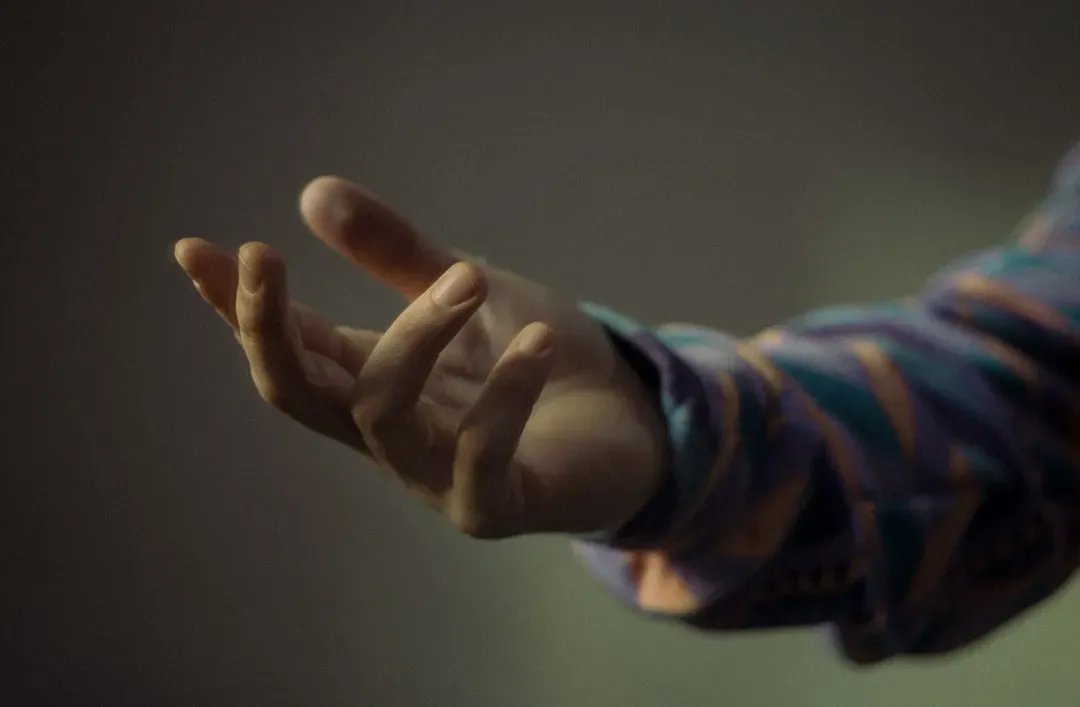 They Ask for Help Without Shame (Image Credits: Unsplash)