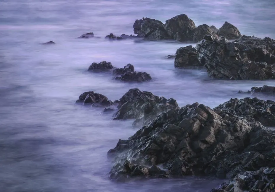 1. The Purple, Sulfurous Seas Of The Early Earth (Image Credits: Pexels)