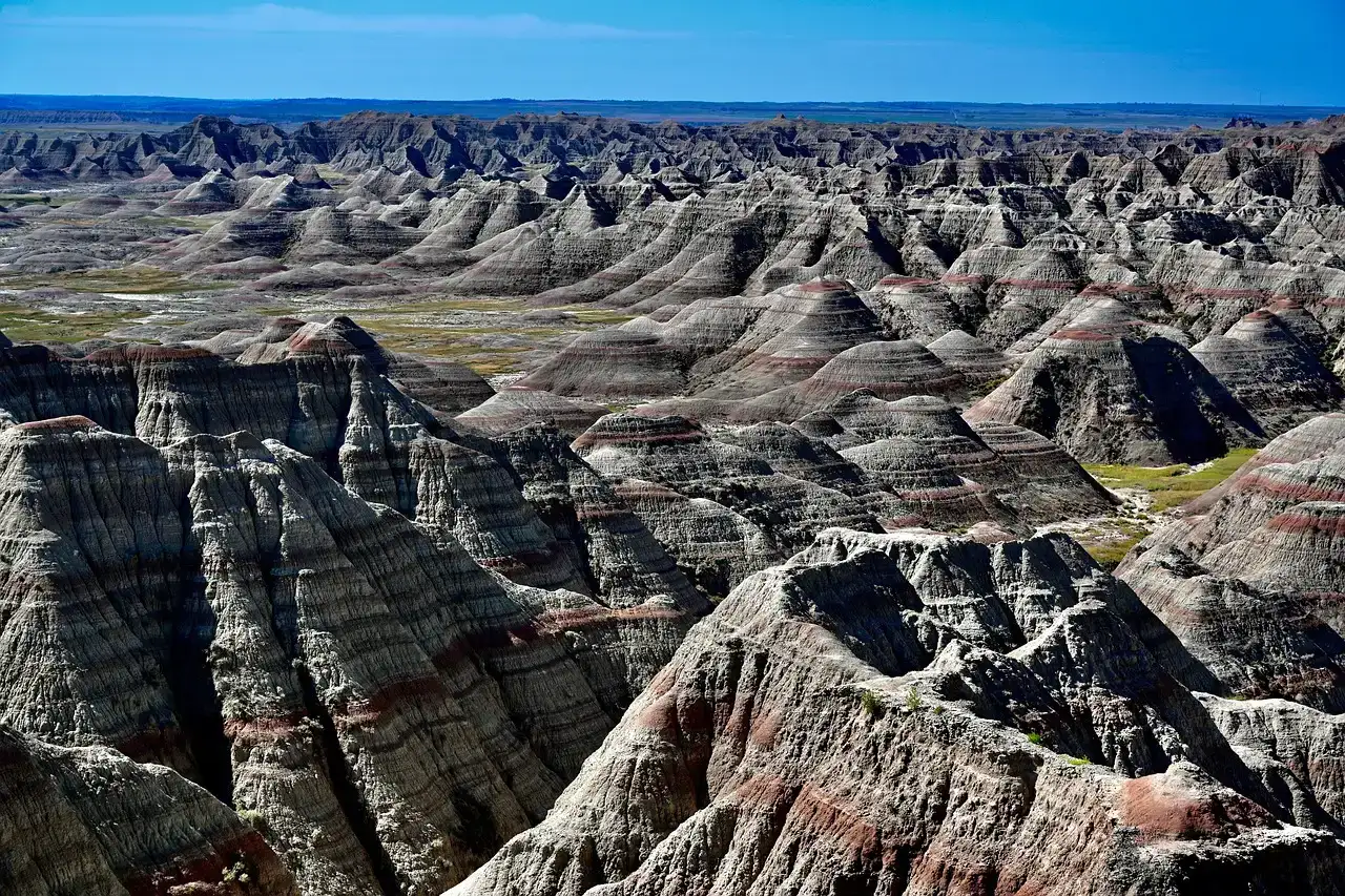 Layers of Rock, Layers of Time (Image Credits: Pixabay)