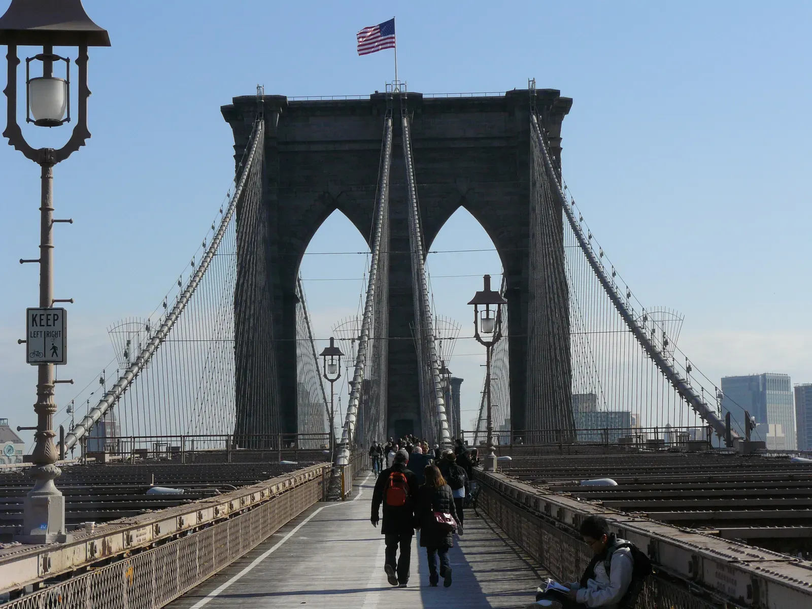 #1 - The Brooklyn Bridge Was Never Built for a Single Car (By Bergamaskio, CC BY-SA 3.0)