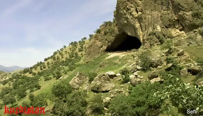 The Flower Burials That No One Wanted to Believe (Kurdistan Photo كوردستان, Flickr, CC BY-SA 2.0)