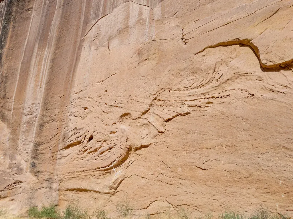 11. The Fossil Wall at Dinosaur National Monument, Jensen, Utah (RuggyBearLA, Flickr, CC BY 2.0)