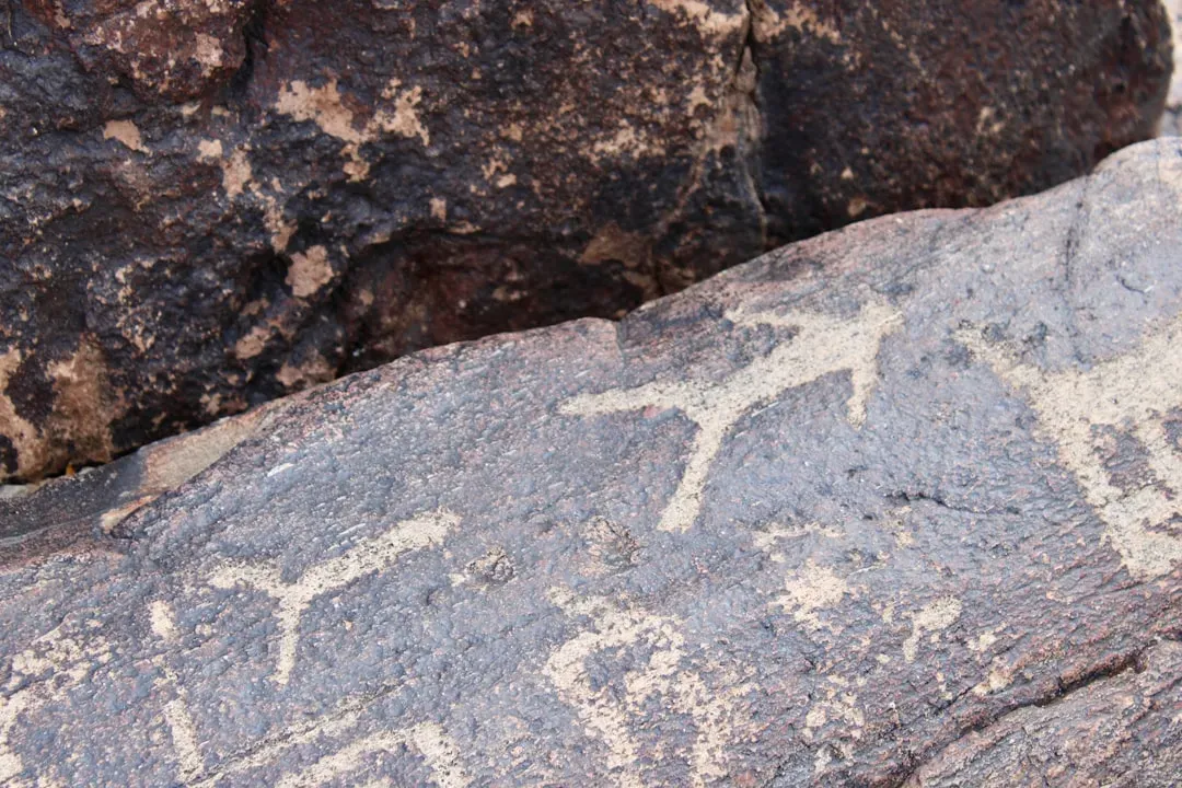 6. Rock Art and Coastal Symbolism That Hint at Sea Awareness (Image Credits: Unsplash)
