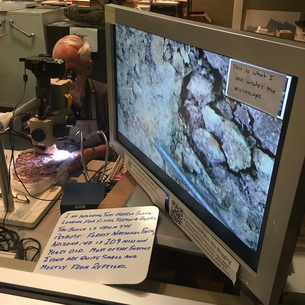 Your Reading List Looks Nothing Like Anyone Else's (Image Credits: Flickr)