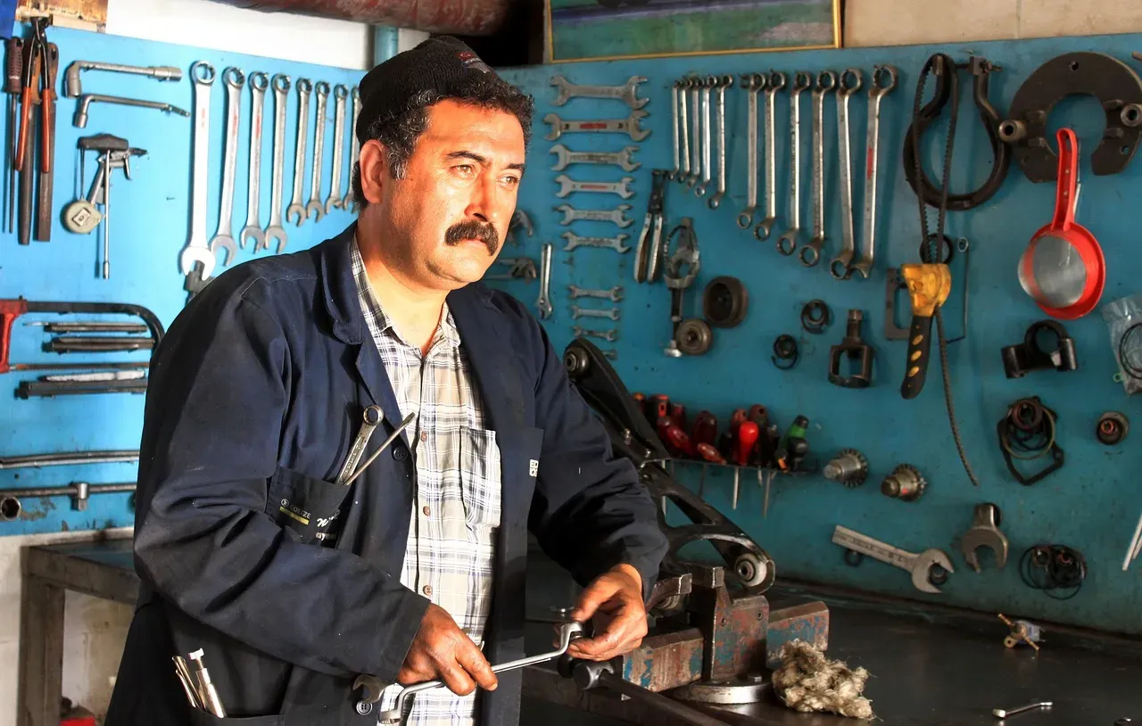 Authority: Why Expert Voices Carry So Much Weight (Image Credits: Pixabay)