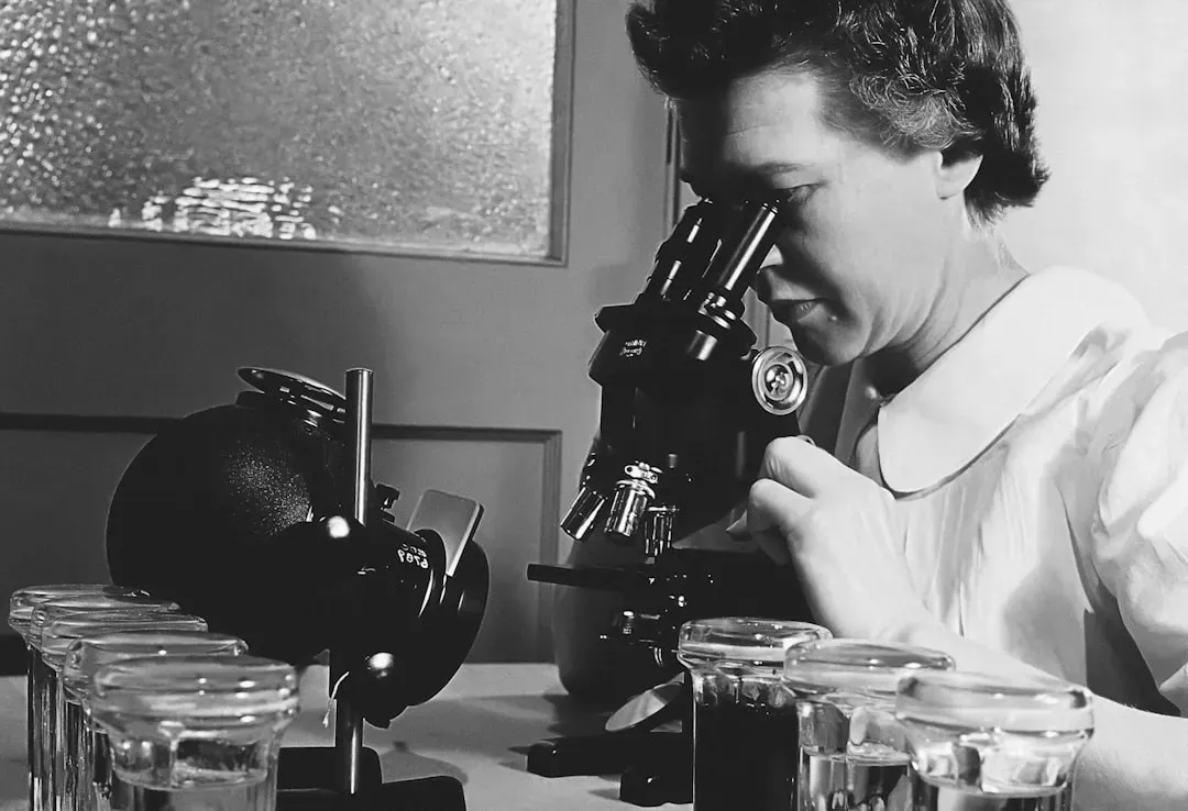 Mass Extinction Under the Microscope: Fresh Clues from the End of the Age of Dinosaurs (Image Credits: Unsplash)