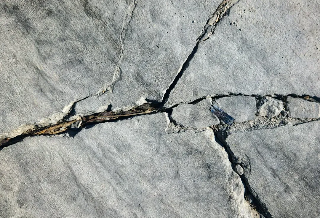 #7: Shockwaves, Cracks, and Altered Rocks (Image Credits: Unsplash)