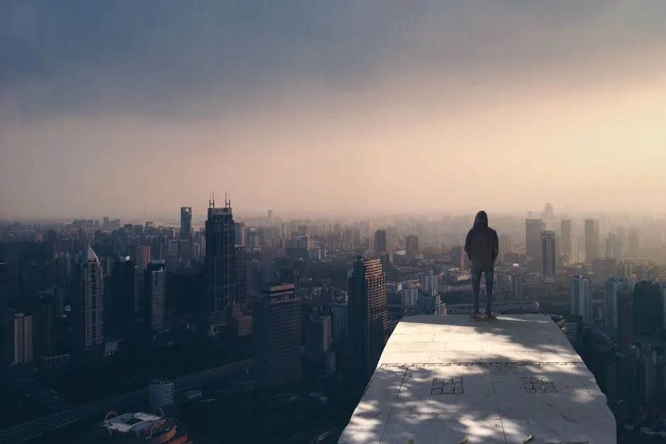 Why Heights Feel Powerful: Control, Status, and the Big Picture (Image Credits: Pexels)