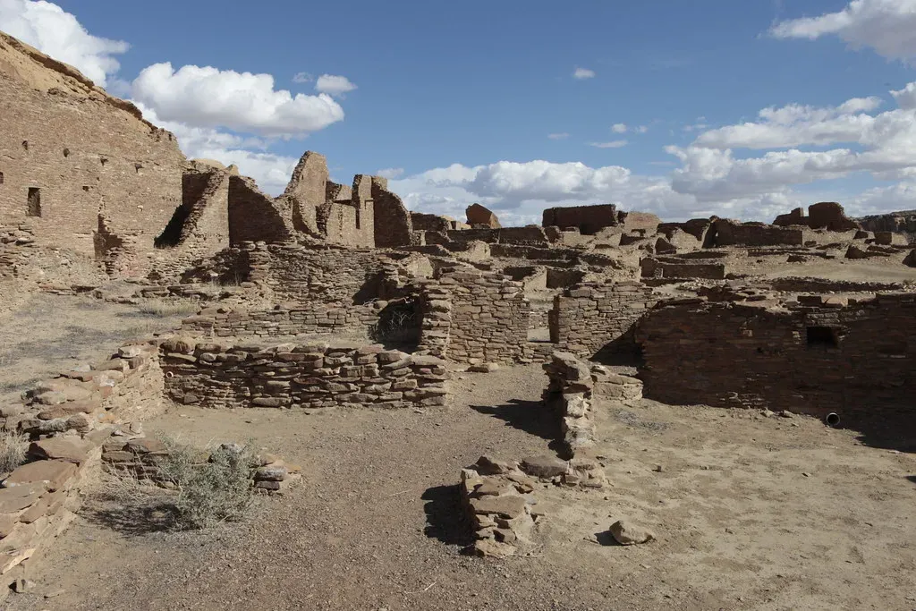 1. Chaco Canyon, New Mexico: Where the Universe Was Written in Stone (dotseverine, Flickr, CC BY-SA 2.0)