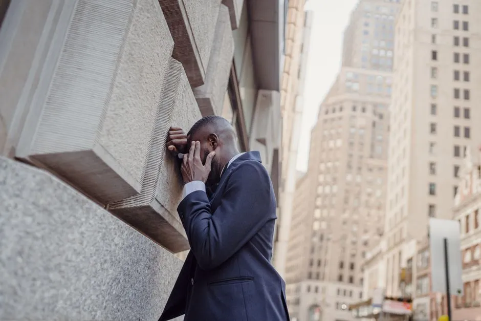Stress Systems Misfiring: When the City Feels Like a Permanent “Near Threat” (Image Credits: Pexels)