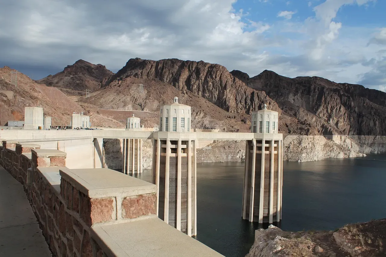 #11 - Hoover Dam Secretly Buried a Time Capsule and a Star Map (Image Credits: Pixabay)