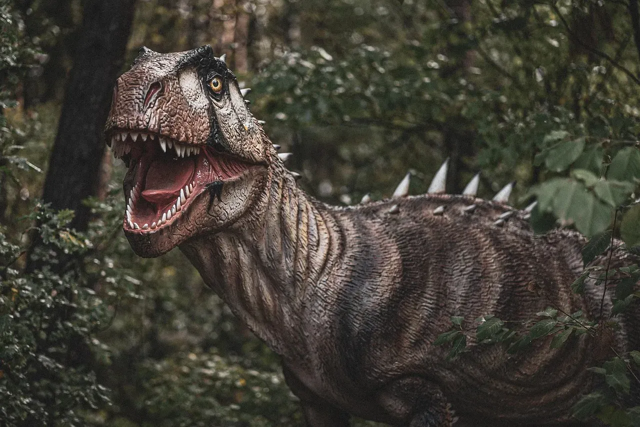 The Long Road From Microbes to Dinosaurs (Image Credits: Pixabay)
